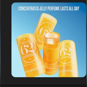 BNIB Sol de janiero jelly bam. Brand new. Going viral Not in Canada yet.